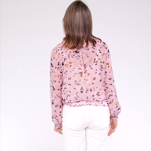 CAbi Pounce Blouse - Picture 15 of 15